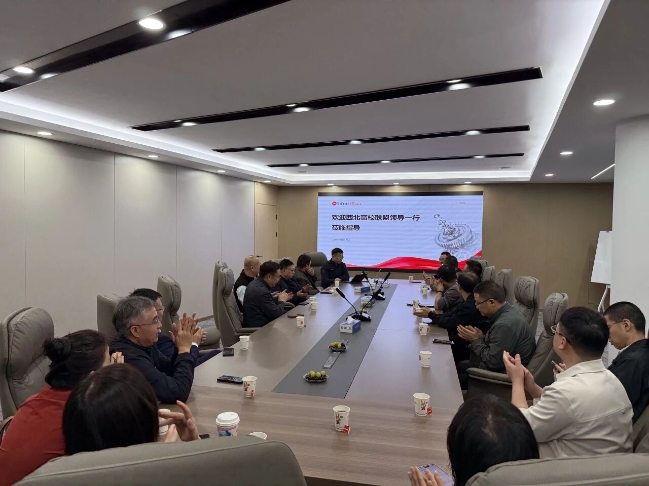 1763111360164328.jpg fc595478b6210ce4d861739a8a1ae44e.jpg