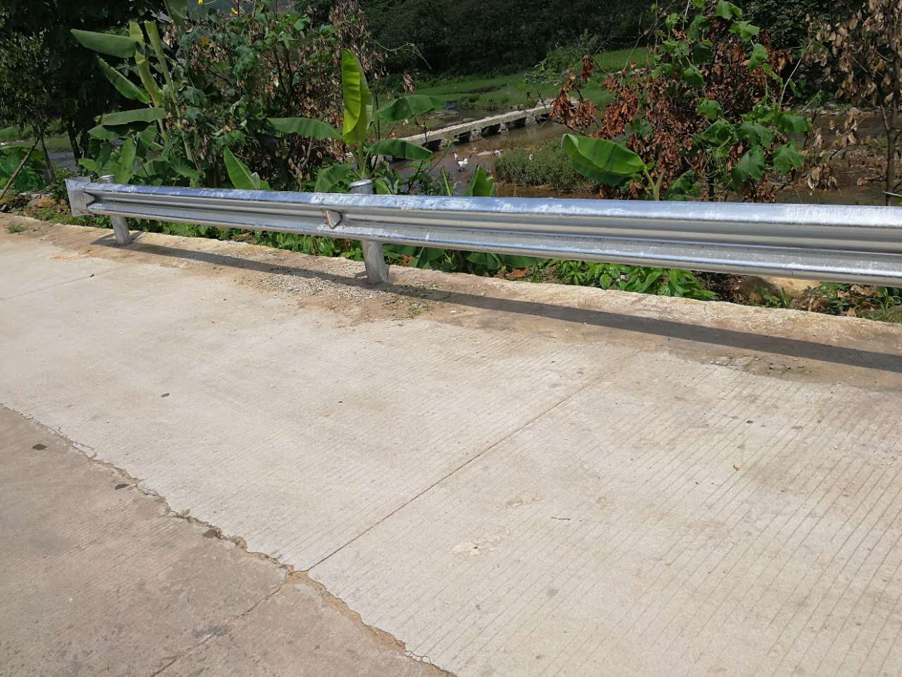 宁波道路防护护栏的安全重要性及优势
